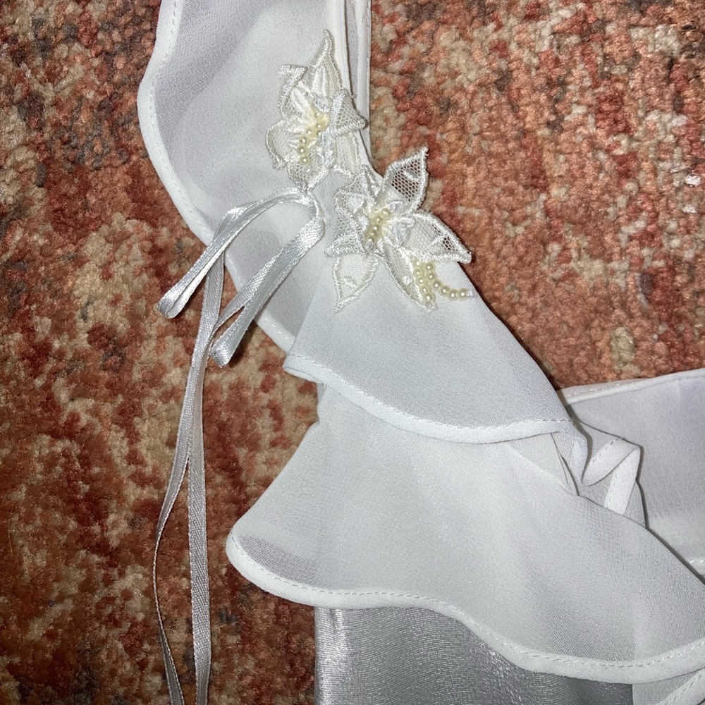White Ruffled Robe & Slip Set - Picture 6 of 8